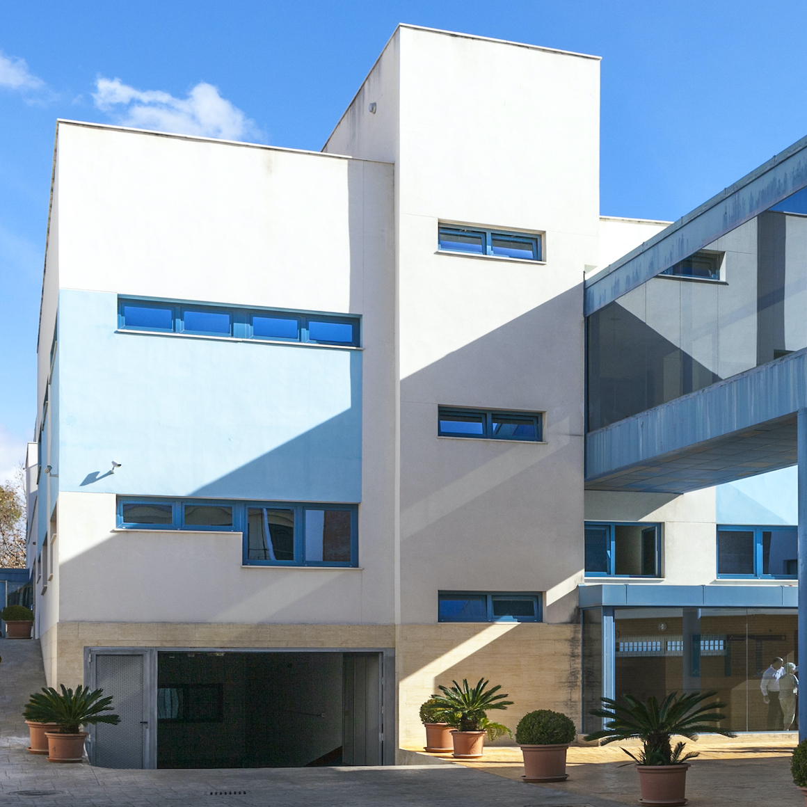 Hospital Santa Elena, clinica médica en Torremolinos, Málaga. Servicios sanitarios en la Costa del Sol. Más de 30 especialidades y servicio de urgencia