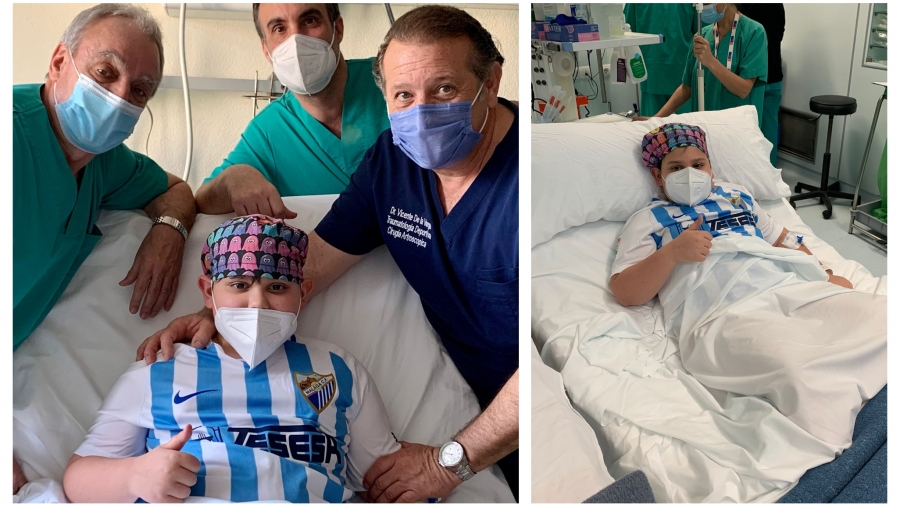 guillermo_vestido_del_malaga_y_los_doctores_que_le_operaron_foto_malaga_cf_002